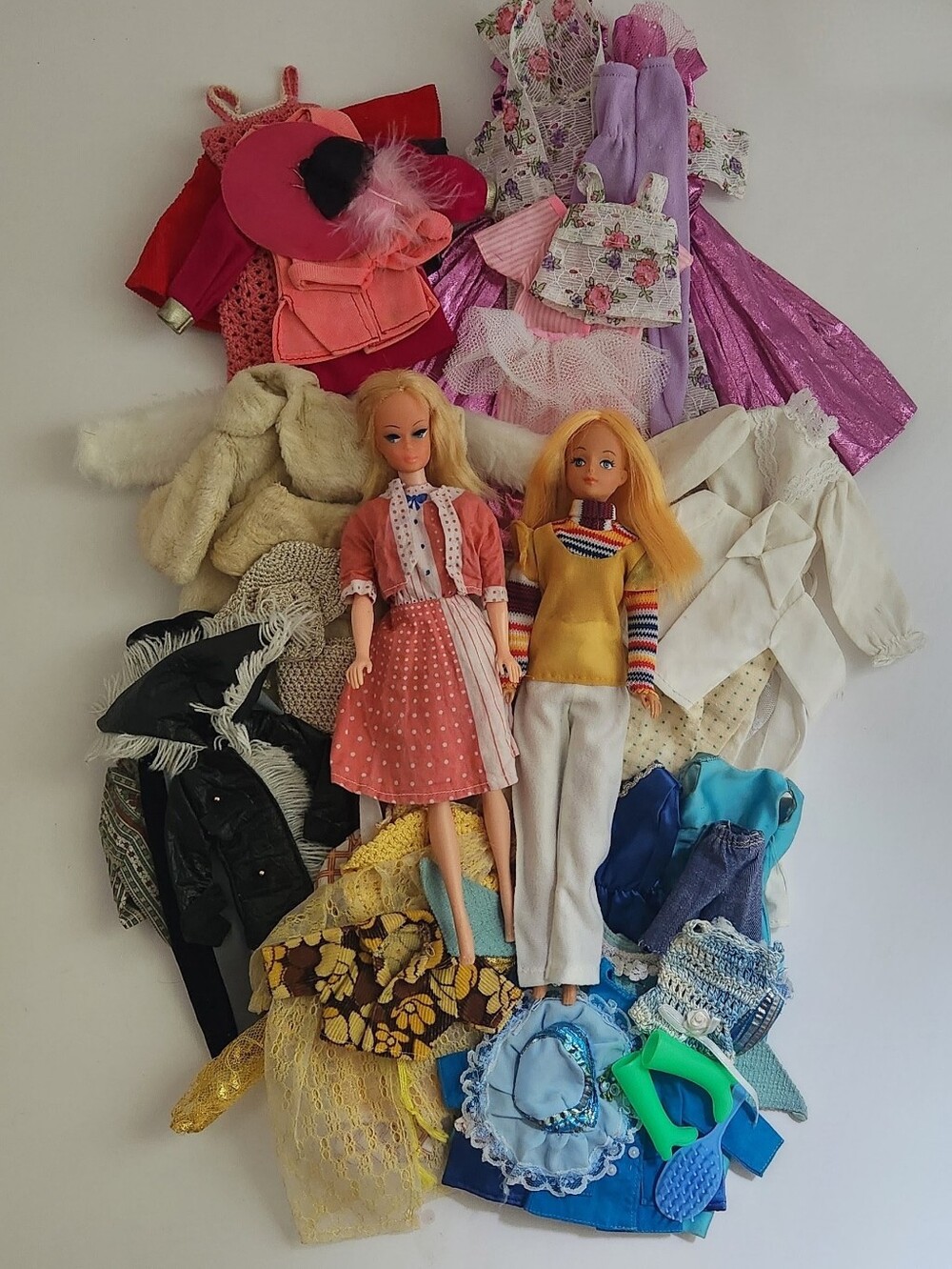 Vintage Barbie Clone Doll Lot / Bild Lilli style with LOTS of clothing